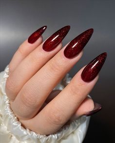 Red Sparkle Nails, Red Sparkly Nails, Vampy Nails, Deep Red Nails, Red Nails Glitter, Nagellack Trends, Red Acrylic Nails, Goth Nails, Red Nail Designs