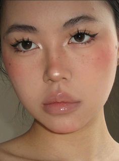 Japanese Igari Makeup, Pink Glowy Makeup, Freckles Makeup, Peach Makeup, Makeup Tip, Tanned Makeup, Makeup Artist Tips, Ethereal Makeup, Pinterest Makeup