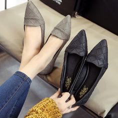 Stylish Point Toe Casual Artificial PU Flat & Loafers Jean Sandals, Pointed Flats Shoes, Pointy Flats, Look Office, Flat Loafers, Women's Slip On Shoes, Low Heel Pumps, Casual Flat Shoes, Low Heel Shoes