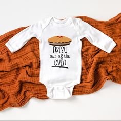 The Perfect Onesie For Your Little One’s First Thanksgiving! Can Also Be Purchased In A Short-Sleeved Onesie. Just Let Us Know What You Prefer! Harry Potter Onesie Baby, First Thanksgiving Onesie, Thanksgiving Baby Onesie, Batman Onesie, Thanksgiving Onesie, Onesie Costumes, Bun In The Oven, Thanksgiving Baby, First Thanksgiving