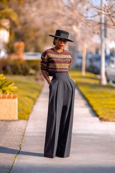 Womens High Waisted Pants, Very High Waisted Pants, High Pants Outfit Classy, Hight Waist Outfit, Ultra High Waisted Pants, Wide Bottom Pants Outfits, Fall Dress Pants Outfit, High Fashion Women Outfit Ideas, Daily Work Outfits