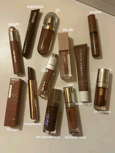 Lip Gloss Rare Beauty, Rare Beauty Lip Oil Delight, Brown Lip Makeup, Lip Oil Aesthetic, Lip Gloss Brown, Brown Lip Combo, Lip Makeup Ideas, Lipstick Brown, Lip Liner And Lipstick