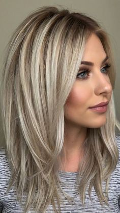 Blonde Hair Color Over 50, Cool Dark Blonde Hair Color, Blonde And Brown Hair Color Highlights, Blonde Grey Blending, Medium Blonde Hair Color Ideas, Blonde Haircut Ideas, Medium Blonde Highlights, Hairstyles For Fine Straight Hair