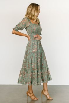 The Fabian Maxi Dress is a romantic dream! It features cute puff sleeves, and a sage watercolor botanical print! Spring Long Sleeve Dress, Dresses Long Sleeve Midi, Women’s Boho Dresses, Easter Outfit Women Mid Size, Mid Sleeve Dress, Spring Women’s Outfits, Women’s Midi Dresses, Womens Modest Dresses, Spring Wedding Guest Dress Mid Size