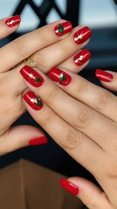 Transform your winter look with these Simple Aesthetic Christmas Nail designs Explore trendy artful and easy-to-create ideas for your nails this season These cute and natural nail designs are perfect for anyone looking for subtle and chic inspiration