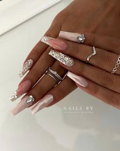 Acrylic Nails For Gold Dress, Stylish Acrylic Nails, Autumn Nail Ideas, Coffin Nail Designs, Autumn Nail, Glamorous Nails, Coffin Shape Nails, Crystal Nails