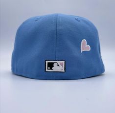 Cool Fitted Hats, Blue Flat Cap Fitted Hat For Streetwear, Cute Fitted Cap, Bone New Era, Fitted Caps Aesthetic, Vintage Fitted Blue Hats, Cute Blue Baseball Cap, Fitted Hats Aesthetic, Streetwear Hats