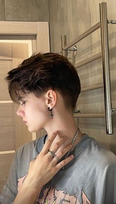 Tomboy Undercut Short Hairstyles, Queer Haircut Fine Hair, Short On The Sides Long On Top Women, Andro Haircut Short Hairstyles, Buzzed Hair Women Undercut, No Maintenance Pixie Haircut, Short Sides Long Top Women, Short Masculine Hairstyles, Tomboy Hairstyles Undercut