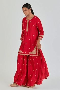 Red three fourth sleeves A-line silk kurta with wild floweret Marodi buta embroidery using gold zari thread work detailing. Paired with a matching palazzo. - Aza Fashions Ceremonial Red Straight Kurta Set, Ceremonial Sets For Festive Occasions, Kurta With Palazzo, Silk Kurta, Silk Embroidery, Fashion App, Thread Work, Red Silk, Aza Fashion