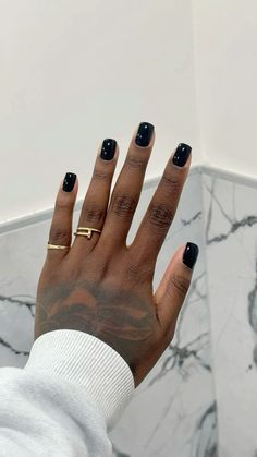 Nails 777, Short Classy Nails, Black Chrome Nails, Old Money Nails, Rounded Acrylic Nails, Money Nails, Black Gel Nails, Natural Nails Manicure, Overlay Nails