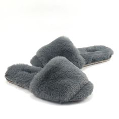 Cozy Soft Texture Slip-on Slippers, Cozy Slip-on Slippers With Soft Texture, Fluffy Slip-on Slippers For Indoor Use, Fluffy Slip-on Indoor Slippers, Soft Texture Slip-on Winter Slippers, Cozy Fluffy Flat Slippers, Cozy Fluffy Slip-on Slippers, Fluffy Flat Indoor Slippers, Fluffy Slip-on Cozy Slippers