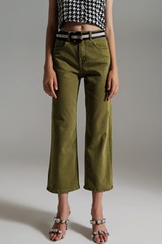 Q2 Cropped wide leg jeans in Olive green Cropped Denim Pants, Fashion Forward Outfits, Olive Pants, Types Of Jeans, Stretch Denim Pants, Casual Denim Pants, Cropped Wide Leg Jeans, Trendy Denim, Cropped Flare Jeans