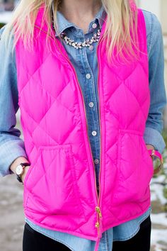 Pink Vest Outfit, Vest Top Outfits, Pink Shirt Outfit, Puffer Vest Outfit, Vest Outfit, Pink Vest, Fall Clothes, Vest Outfits, Preppy Outfits