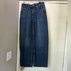 H&M Nwt Baggy Wide Leg Dark Wash Denim Jeans Size 4 Dark Wash Wide Leg Jeans, Baggy Wide Leg Dark Wash Bottoms, Baggy High Rise Dark Wash Jeans, Baggy Dark Wash Denim Wide Leg Pants, Dark Wash Wide-leg Denim Jeans, Baggy Dark Wash Wide-leg Bottoms, Costumes 2024, Baggy Jeans Outfit, H&m Jeans