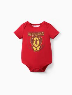 Dress your little one in magic with our Harry Potter Hogwarts Badge Romper. Perfect for baby wizards in training, this cozy romper features iconic Hogwarts house badges, combining comfort with the enchanting world of Harry Potter.
* Baby jumpsuit with function buttons and snap buttons
* Impermeable material for maximum comfort
* Round neckline and short sleeves
* Perfect fit for your little one
* Suits casual and formal occasions Suits Casual, Harry Potter Baby, Pattern Romper, Baby Jumpsuit, Hogwarts Houses, Harry Potter Hogwarts, College Girls, Boy Girl, Formal Occasion