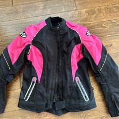 Joe Rocket Women’s Motorcycle Jacket With Armor Luna 2.0 Diva Pink Protective - Xs Xs Women’s Motorcycle Jacket. Excellent Perfect Condition. Pink Edgy Biker Jacket For Winter, Pink Motorcycle Jacket, Edgy Pink Winter Biker Jacket, Magenta Leather Jacket, Fitted Pink Biker Outerwear, Motorcycle Jacket Women, Swaggy Outfits, Rocket, Motorcycle Jacket