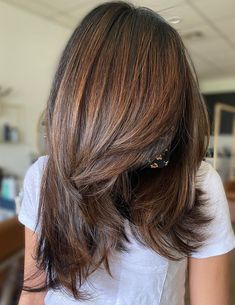 Layered Haircuts For Long Hair, Layered Thick Hair, Mid Length Layered Haircuts, Layered Haircuts For Women, Layered Haircuts With Bangs, Haircuts For Long Hair With Layers, Thick Hair Cuts, Medium Layered Haircuts, Hairstyles For Layered Hair