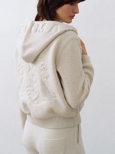 Composition : Cashmere 30% Wool 70%Color : BeigeCountry of Origin : Republic of Korea Cream Athleisure Sweatshirt For Winter, Winter White Sweatshirt With Drawstring Hood For Fall, Hoodie Top, Zip Hoodie, Zip Ups, Cashmere, Wool, Top Outfits, The Originals