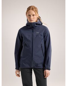 Durable, highly versatile mountain shell made with PFC-free GORE-TEX ePE fabric. Mountain Apparel, Arcteryx Women, Arcteryx Jacket, Mountain Activities, Jacket Outfit Women, Mountain Outfit, Black Sapphire, Shell Jacket, Christmas 2024