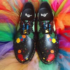 Kidcore Fashion Men, Kidcore Fashion, Extraordinary Clothes, Clown Clothes, Modern Mens Fashion, Black Dr Martens, Martin Boots