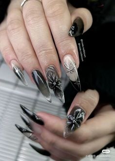 Silver And Black Nails Ideas, Opiumcore Nails, Dark Goth Nails, Dark Fairy Nails, Black And Silver Nails Ideas, Punk Rock Nails, Reputation Nails, Futuristic Nails, Butterfly Press On Nails