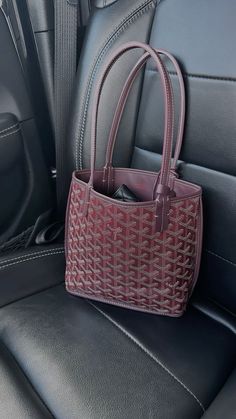 Mini Anjou Outfit, Mini Goyard Tote, Goyard Mini Tote Outfit, Burgundy Goyard, Coach Bag Aesthetic