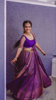 Full lehenga set Pattu Lengha Blouse Designs, Lehanga For Party Wear, Blouse Designs For Langa Voni, Saree Langa Blouse, Langa Dhavani Blouse Designs, Party Wear Dhavani, Traditional Davani Dress, Lehanga Ideas For Marriage, Pattu Lehanga Blouse Designs Latest