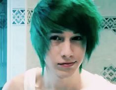 Emo Hair Short, Emo Scene Hair Boy, Green Hair Men, Haircut Options, Boys Colored Hair