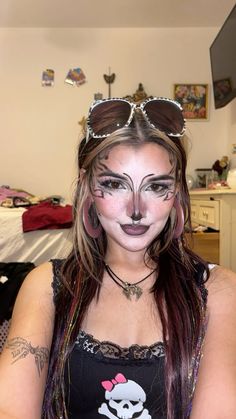 Y2k zebra print makeup look inspo Zebra Halloween Makeup, Y2k Zebra Print, Look Halloween, Circus Party, Zebra Print, Halloween Makeup