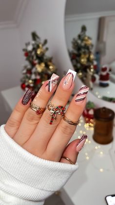 YES or NO ❓#glitternails . . . . #nails #nailsdesign #nailsinspiration #nailart #nailartist #nailartinspiration #nailinspo… | Instagram Pink Christmas Nail Designs, Fun Christmas Nails, Pink Christmas Nail, Nail Glam, Winter Nail Art, Yes Or No, Nail Art Inspiration