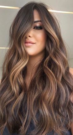 Rambut Brunette, Colored Curly Hair, Long Hair Color, Hair Color Balayage, Hair Inspiration Color, Hair Inspo Color