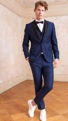 Mens Homecoming Outfits, Blue Prom Suit, Suits For Guys, Tuxedo Suit For Men, Prom Outfits For Guys, Men Suits Blue, Suits And Sneakers, Prom Suits For Men