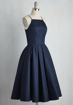 Simple Spaghetti, School Dance Dresses, Robes Vintage, Retro Vintage Dresses, School Dance, Elegante Casual, Beauty Dress