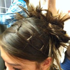 Punk Hair For Women, 90 S Hairstyles Women, Flipped Up Hair Ends, Cute Angel Hairstyles, Punk Style Hairstyles, How To Spiky Bun, Spikey Hair Buns, 2000s Spiky Bun, Spiky Hair Women