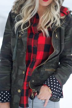 Camo Jacket Outfit, Plaid Outfits, Go Out, Casual Fall, Types Of Fashion Styles, Shop Dresses, Out Of Style, Jacket Outfits