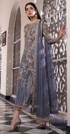 Pakistani Dresses Party, Pakistani Women Dresses, Desi Dress, Pakistani Party Wear, Pakistani Fancy Dresses, Salwar Kamiz