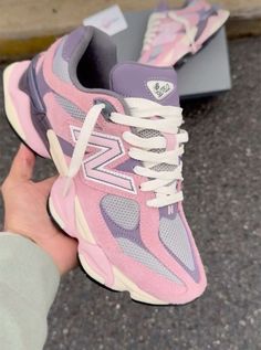 Purple Shoes Outfit, 9060 New Balance, Purple New Balance, Nike Shoes Women Fashion, Pretty Sneakers, Trendy Shoes Sneakers, White Nike Shoes, Nike Shoes Girls, Pretty Shoes Sneakers