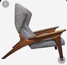 an image of a chair that is in the shape of a lounger or recliner