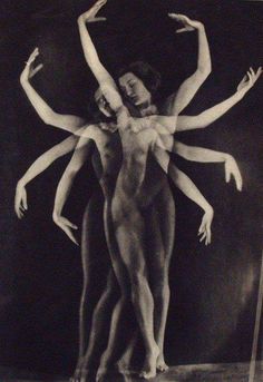 Man Ray, Art Reference Photos, Aesthetic Art, A Black, Photography Inspiration, Surrealism