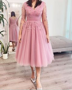 Pink Bridesmaid Dresses Tea Length Aramex Delivery, Bridesmaid Dresses Lace, Champagne Dresses, Gown Dress Party Wear, Simple Frock, Girls Boutique Dresses, Full Mehndi, Tea Length Bridesmaid Dresses, Party Wear Gowns