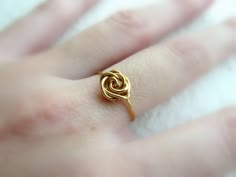 Gold Rose Ring, Latest Gold Ring Designs, قلادات متدلية, Gold Finger Rings, Dainty Rose, Modern Gold Jewelry, Charm Ring, Ring Wire, Gold Jewelry Stores