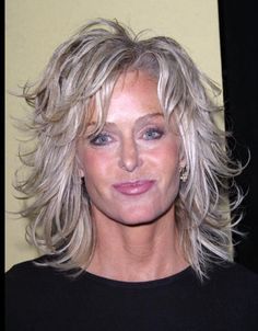 Farrah Fawcett Farrah Fawcett, Haircuts For Medium Hair, Shag Haircut, Hair Color Highlights, Jane Fonda, Medium Hair Cuts, Hair Today, Layered Haircuts