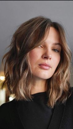 Lob Haircut Layered, Shaggy Bob Haircut, Bob Haircut With Bangs, Layered Bob Hairstyles, Lob Haircut, Long Bob Hairstyles, Haircuts With Bangs, Long Bob, Shoulder Length Hair