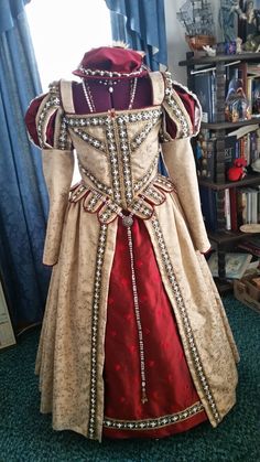 Ren Faire Dress, Fair Outfits, Vintage Clothes Women, Medieval Fashion