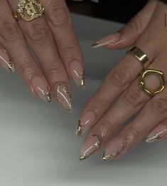 Metallic Gold Nails Almond, Egypt Nails, Crom Nails, Egyptian Nails Cleopatra, Abstract Gold Chrome Nails, Chrome Nails Gold Jewellery, Gold Chrome Stiletto Nails, Elegant Touch Nails