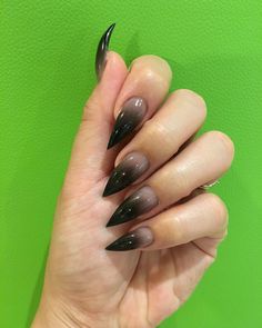 Fade To Black Nails, Ombre Black Nails, Nails Fade, Gothic Academia, Horror Nails, Nail Piercing, Nails Spa