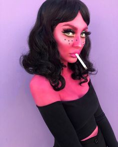 Caitlin Marks on Instagram: “Finally a Halloween moment 🎃 I had THE BEST DAY with @udstevek at @urbandecaycosmetics HQ. He turned me into a real @valfre girl 😍💕 (swipe…” Black Halloween Makeup, Alien Halloween Costume, Alien Makeup, Alien Halloween, Alien Costume, High Fashion Editorial, Halloween Costume Contest, Mermaid Makeup