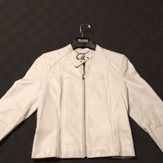 Women's Size M Wilson White Leather Jacket. Brand New, Never Worn. Classic Fitted White Leather Jacket, Elegant Fitted White Leather Jacket, Classic White Leather Jacket For Spring, Classic White Biker Jacket For Fall, White Leather Jacket, Wilsons Leather Jacket, Leather Jackets, White Leather, Color White