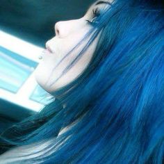 Dark Blue Hair Pale Skin, Jinx Moodboard, Dark Blue Hair, Blue Highlights, Scene Hair