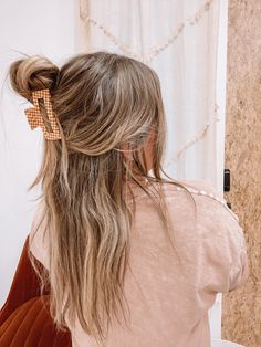 Checkered Claw Clip, Hair Clip Outfit, Checkered Hair, Knit Headband, Dirty Blonde, Claw Clips, Pretty Hair, Naturally Beautiful